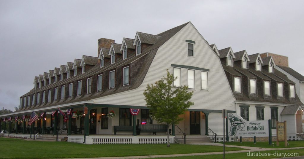 The Historic and Haunted Sheridan Inn ในเชอริแดน  รัฐไวโอมิง ครั้งหนึ่งเคยเป็นบ้านของบัฟฟาโลบิลโคดี้ มันยังคงเป็นบ้านของวิญญาณ