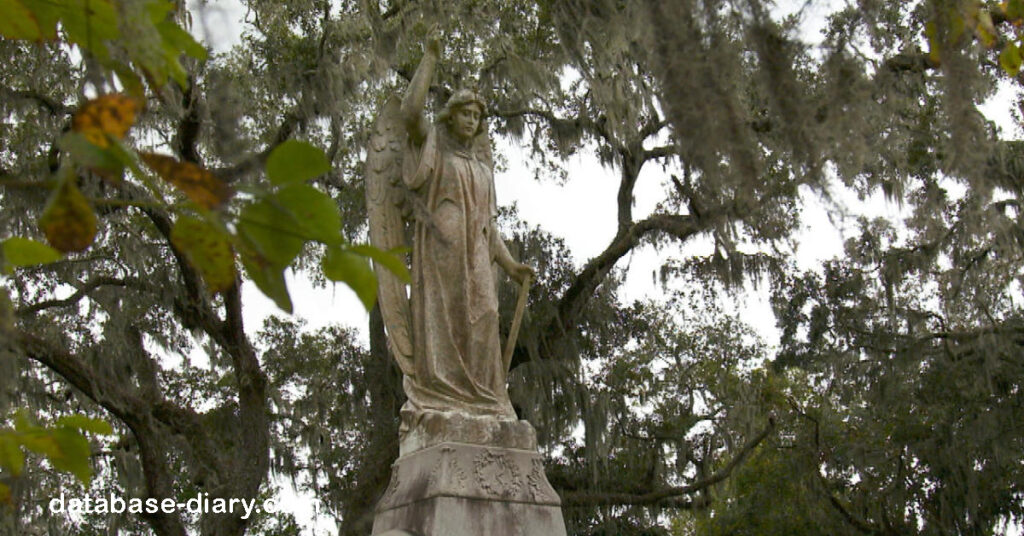 Savannah Haunted Cemetery สุสานผีสิงของซาวันนาห์ เมืองผีสิงทุกแห่งต้องการสุสานผีสิงดีๆ อย่างน้อยหนึ่งแห่ง และซาวานนาห์ก็ไม่ต่างกัน